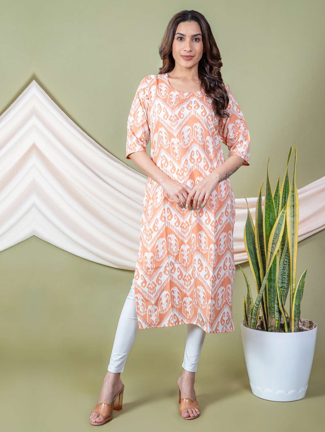 women printed round neck straight kurta