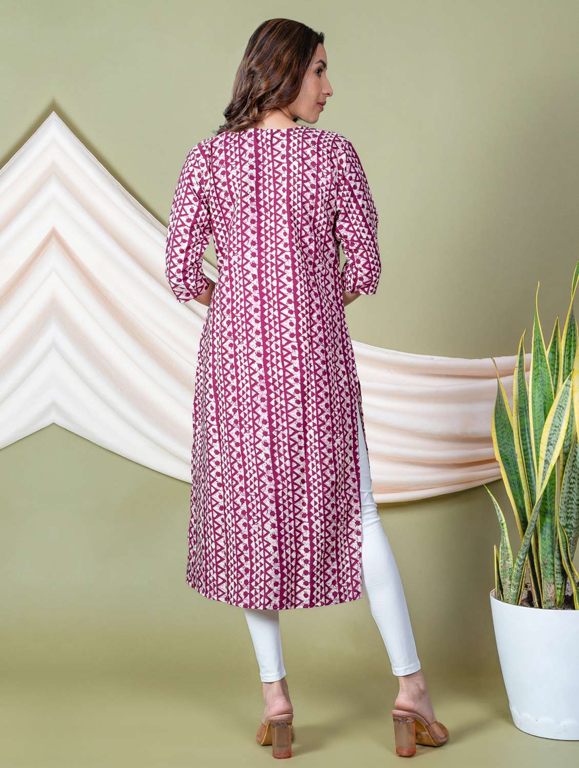 women printed round neck straight kurta - 22505352 -  Standard Image - 3