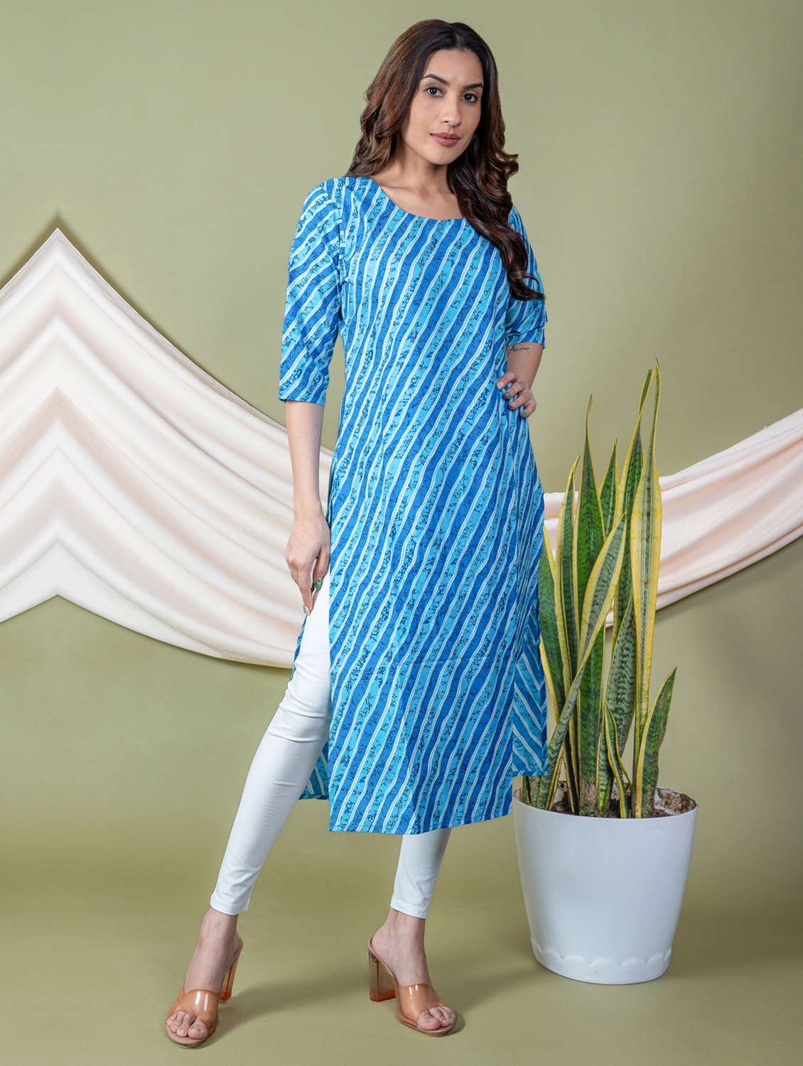 women printed round neck straight kurta - 22505358 -  Standard Image - 3