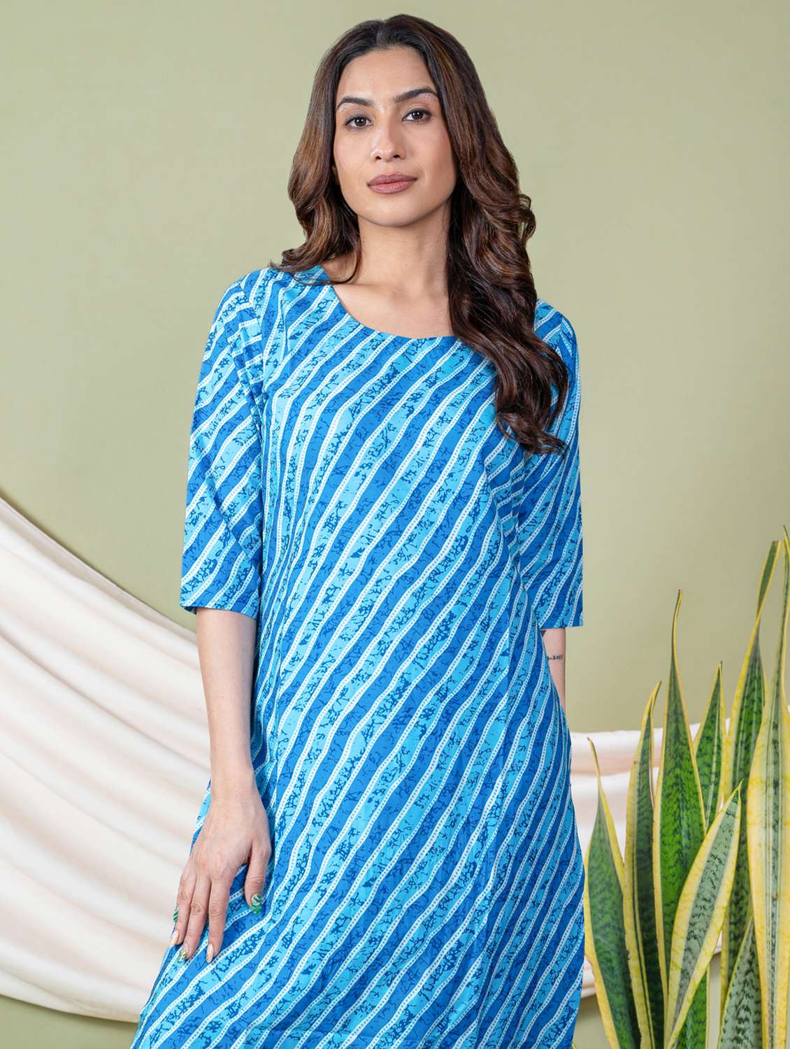 women printed round neck straight kurta - 22505358 -  Standard Image - 5