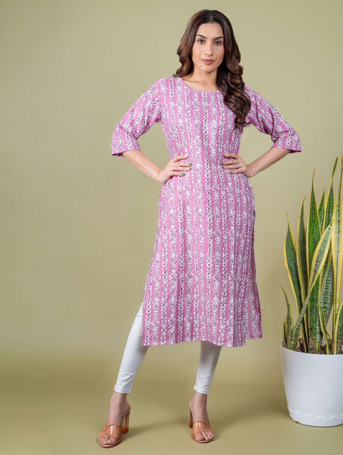 women printed round neck straight kurta