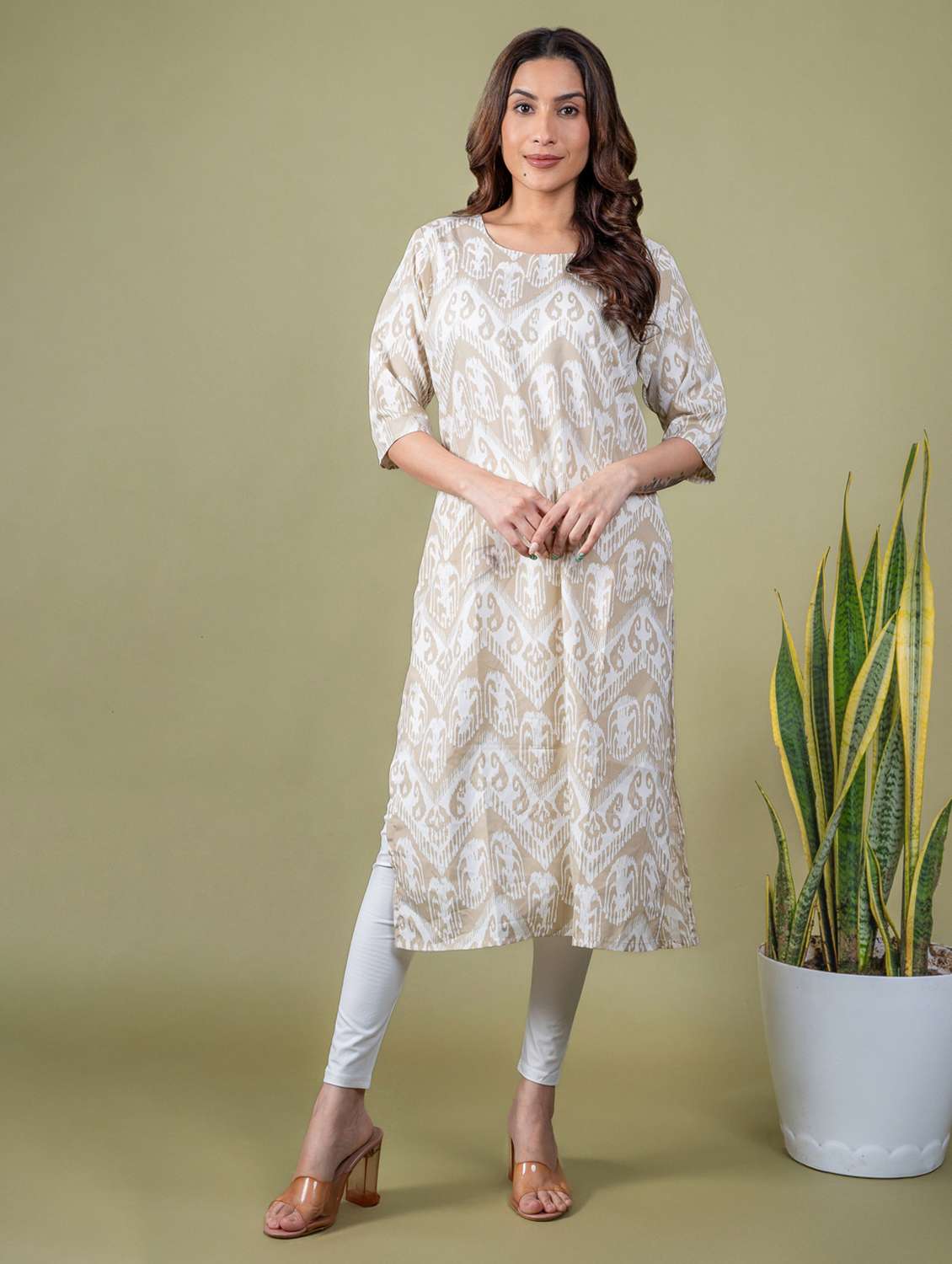 women printed round neck straight kurta