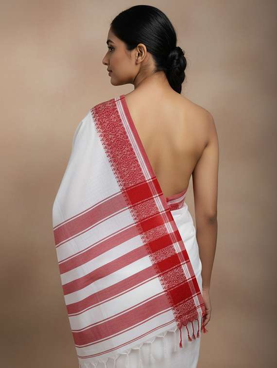 women solid with bordered handloom saree with blouse - 22505434 -  Standard Image - 3