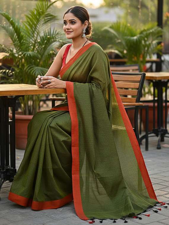 women solid with bordered handloom saree with blouse - 22505484 -  Standard Image - 3