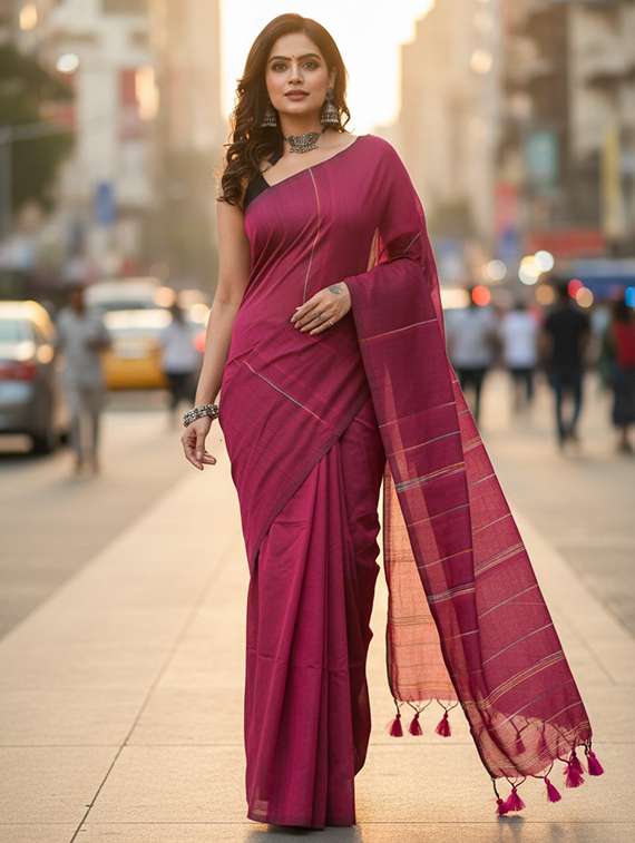 women striped handloom saree with blouse