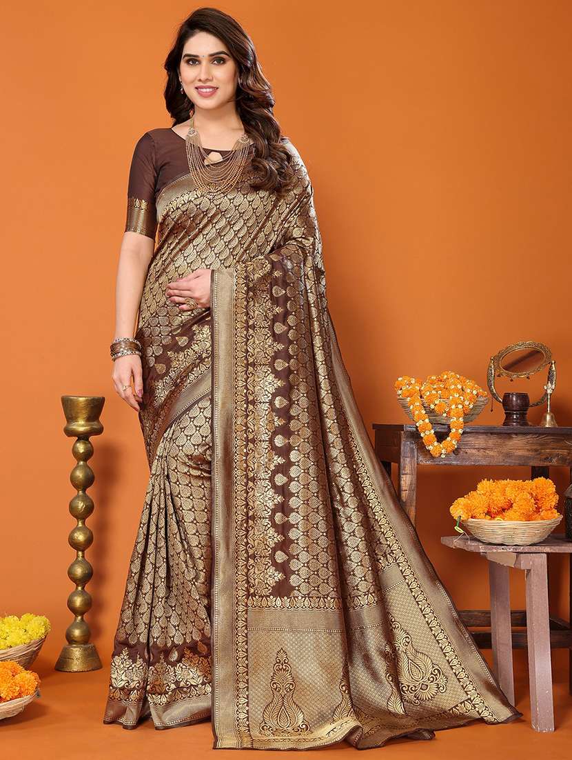 women self design banarasi saree with blouse