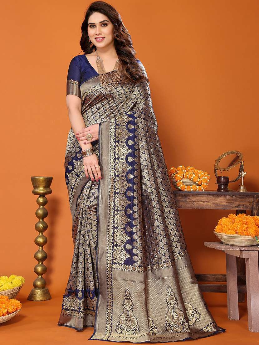 women self design banarasi saree with blouse