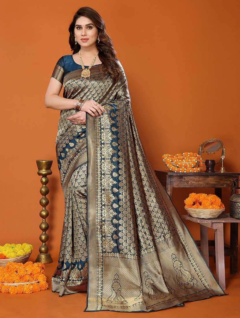 women self design banarasi saree with blouse