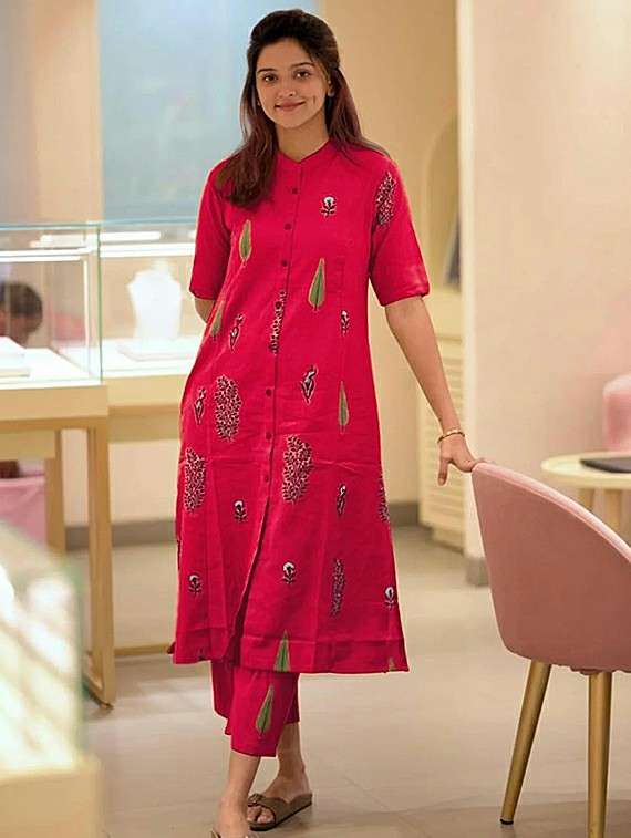 women printed roll up sleeve kurta pant set