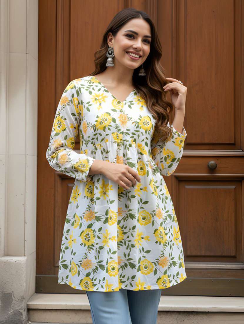 women printed v neck flared kurti