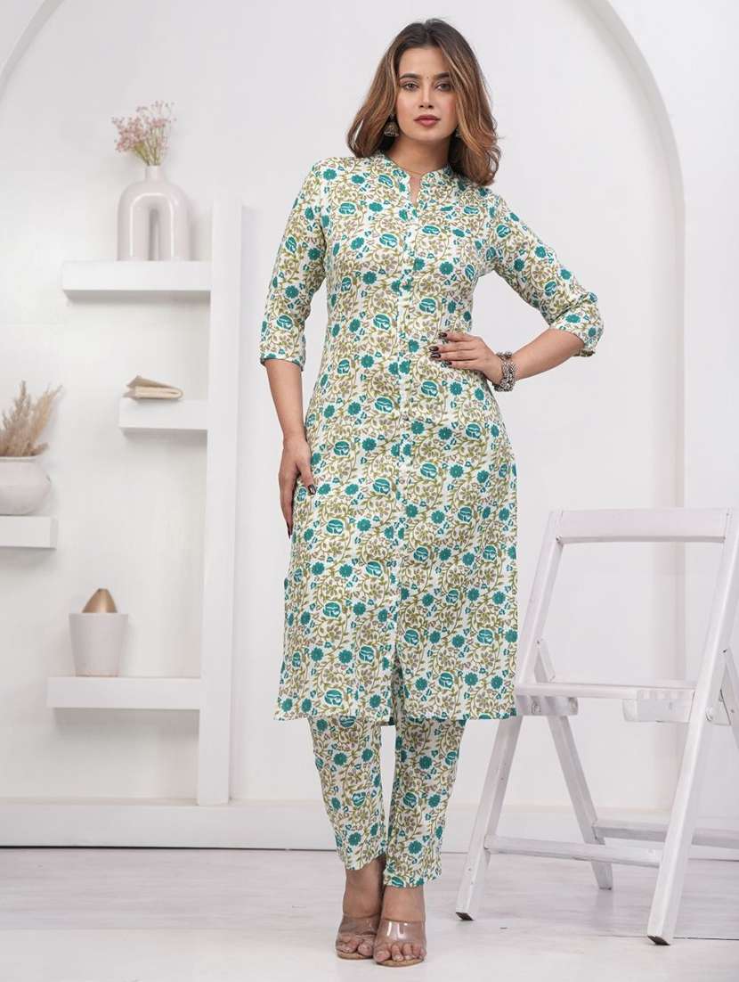 women printed three quarter sleeve kurta pant set