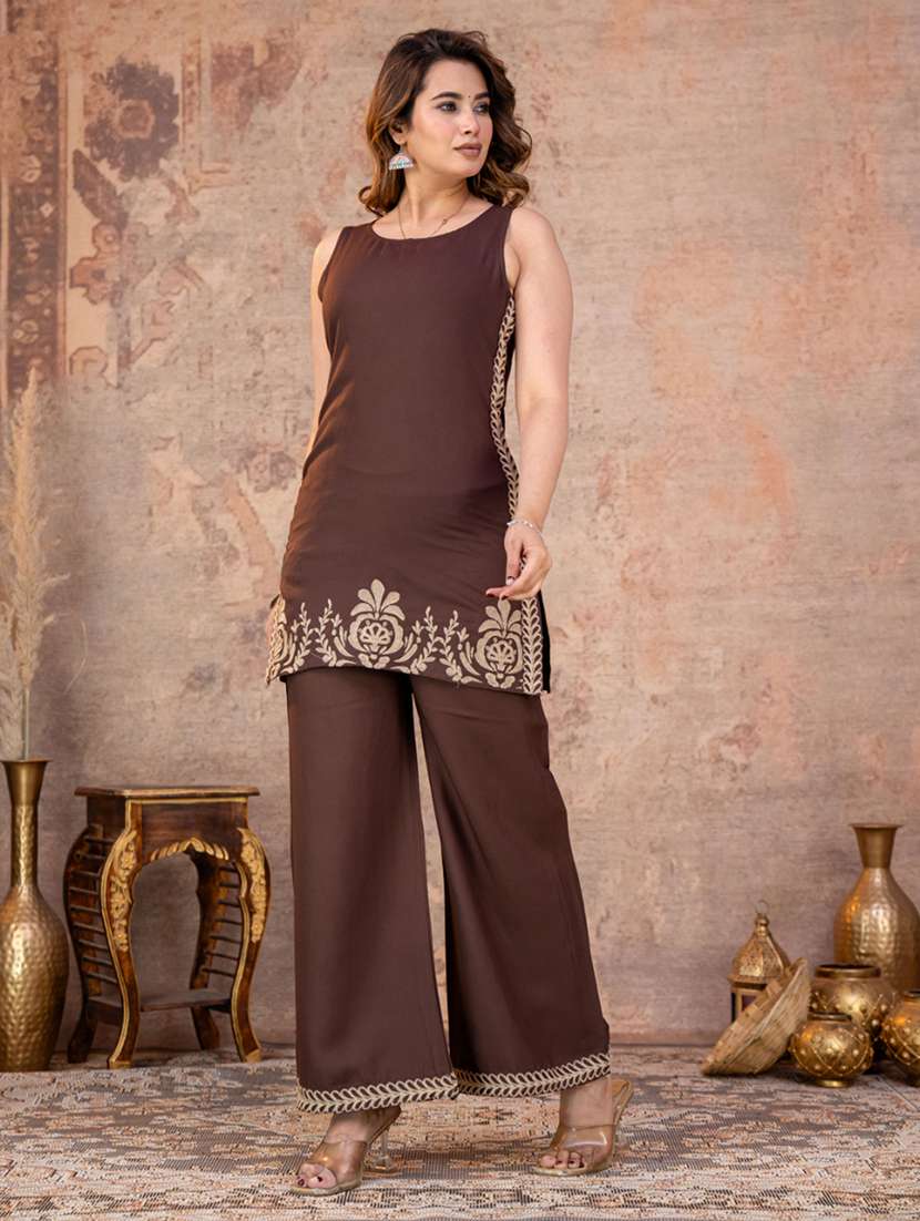 women embroidered sleeveless ethnic co-ord set - 22507812 -  Standard Image - 3