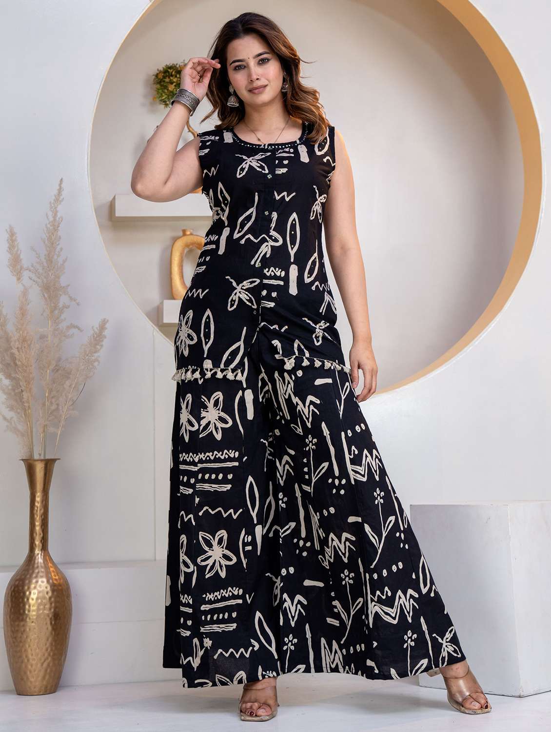 women printed sleeveless ethnic co-ord set