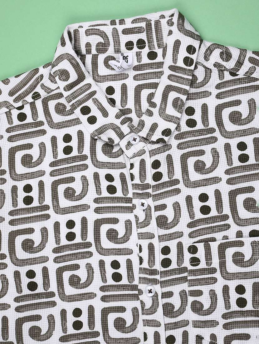 boys printed short sleeves regular fit shirt - 22507943 -  Standard Image - 3