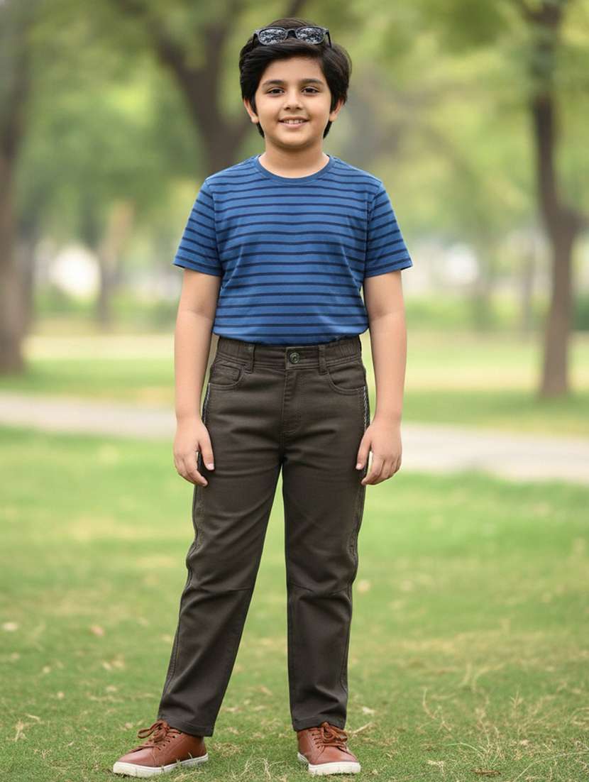 boys solid mid rise slim fit chinos