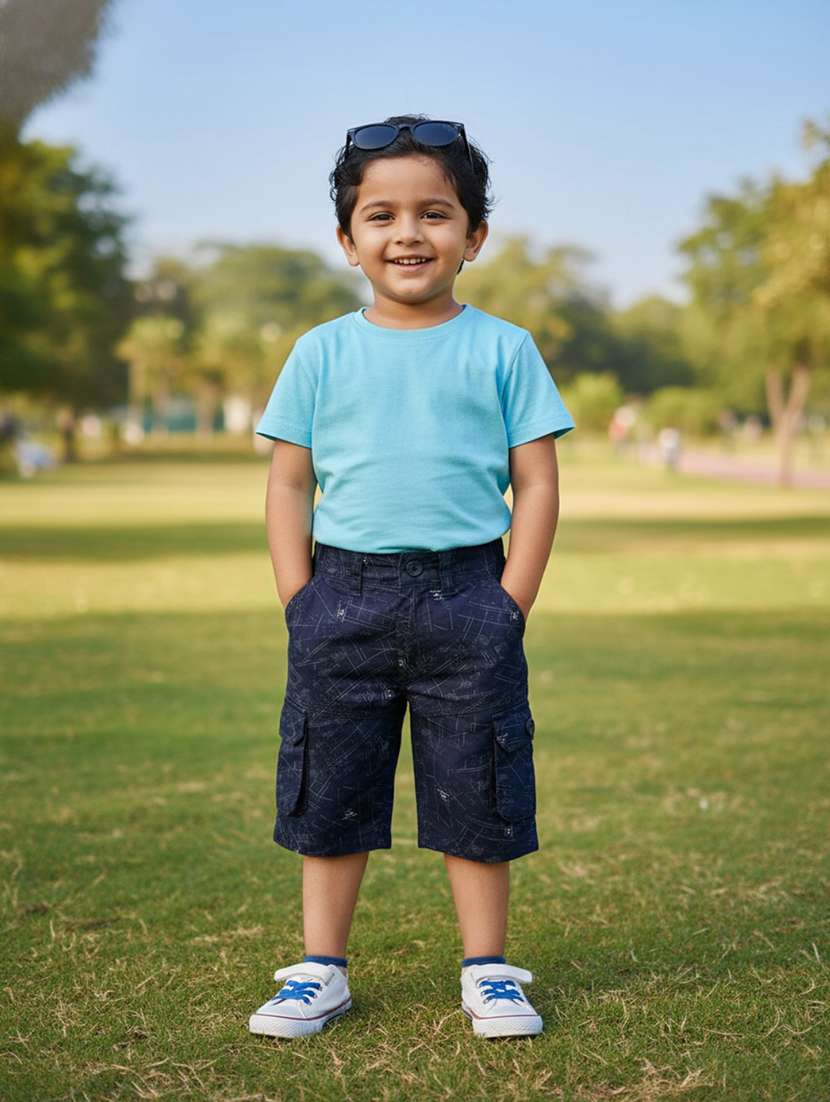 boys printed mid rise three fourth shorts