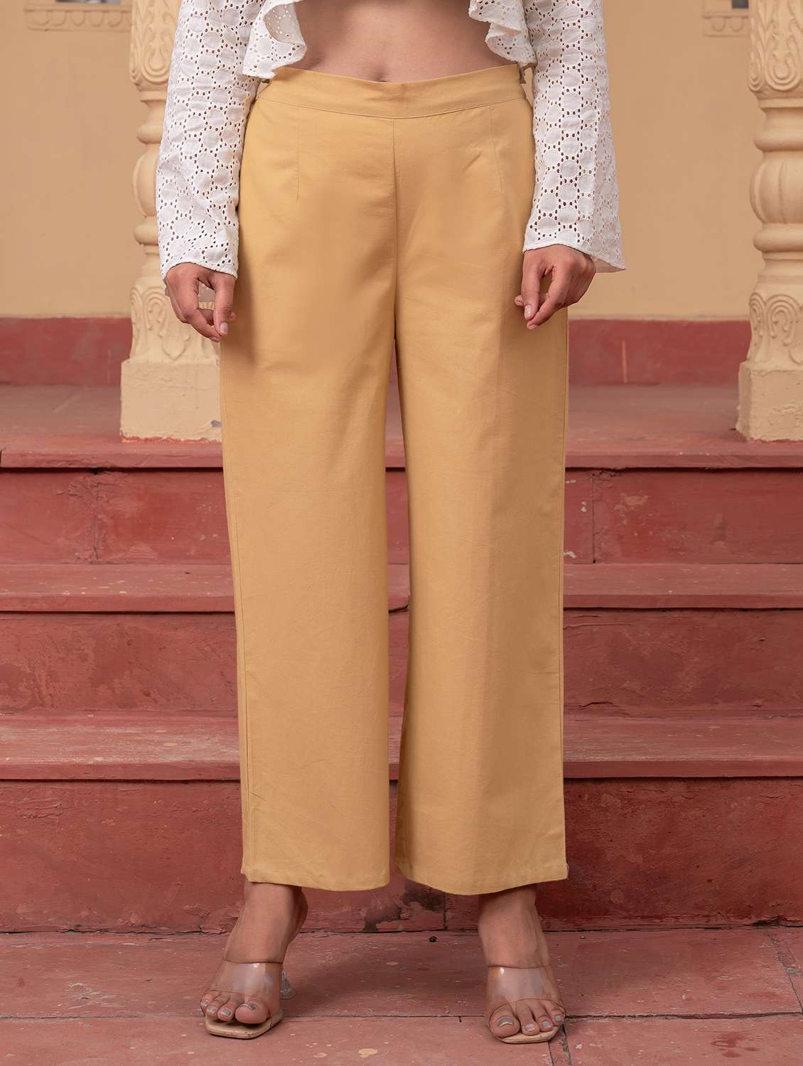 women solid mid rise straight fit trouser