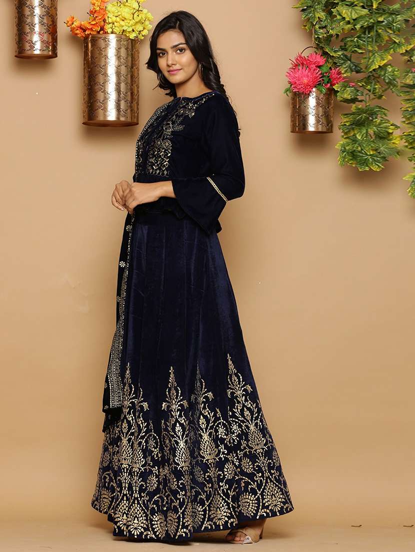 women embroidered round neck lehenga choli set - 22511301 -  Standard Image - 3