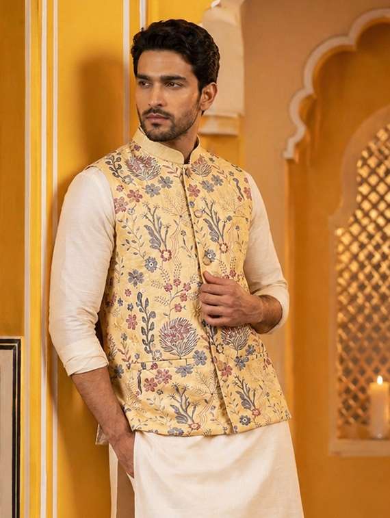 men embroidered mandarin neck nehru jacket