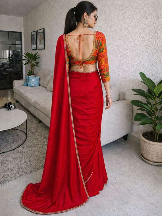 women solid with embellished bordered saree with blouse - 22511439 -  Standard Image - 3