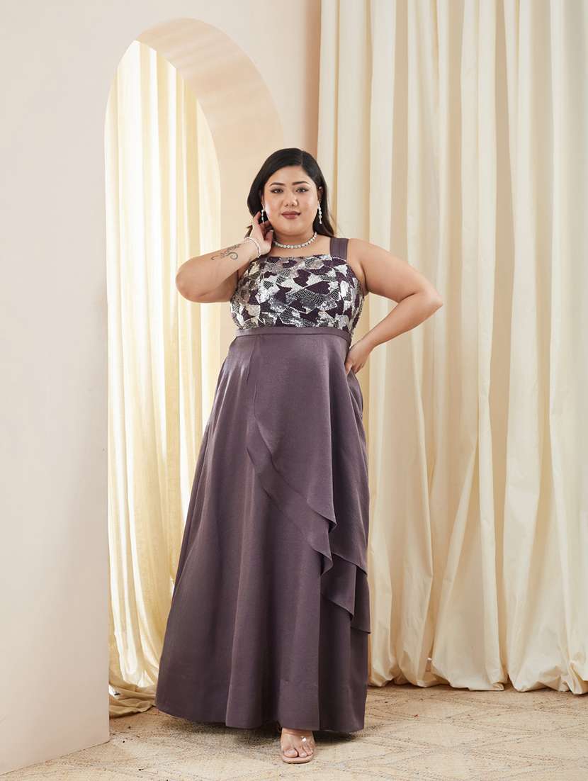 women embroidered sleeveless gown