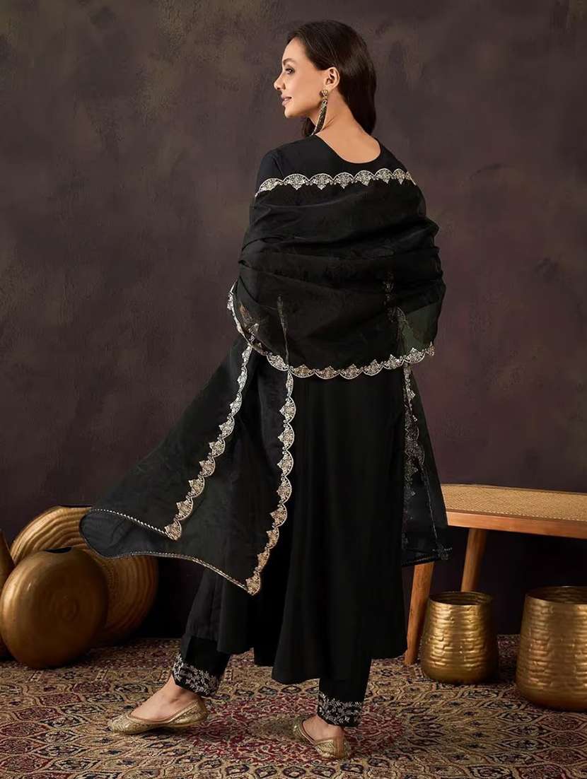 women embroidered three quarter sleeve kurta pant with dupatta set - 22511757 -  Standard Image - 3