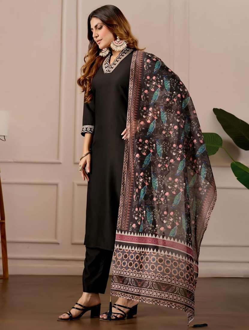 women embroidered three quarter sleeve kurta pant with dupatta set - 22511758 -  Standard Image - 3