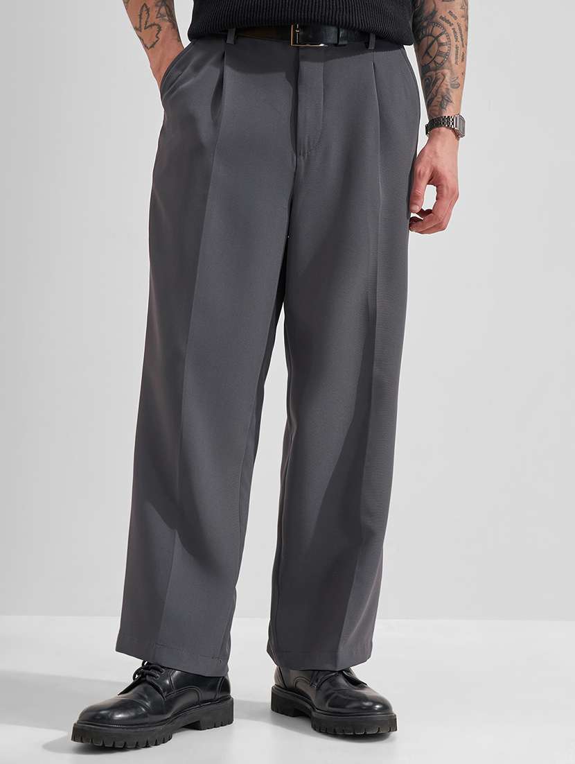 men solid mid rise pleated casual trouser