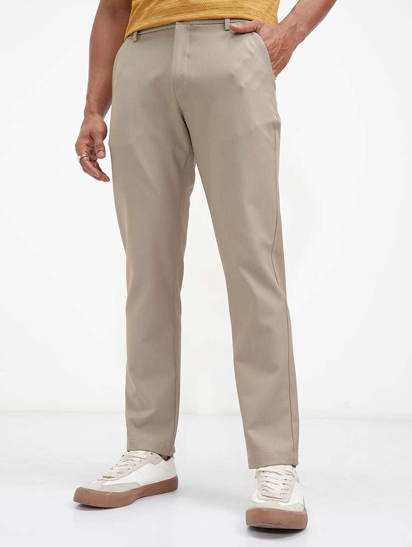 men solid mid rise flat front casual trouser