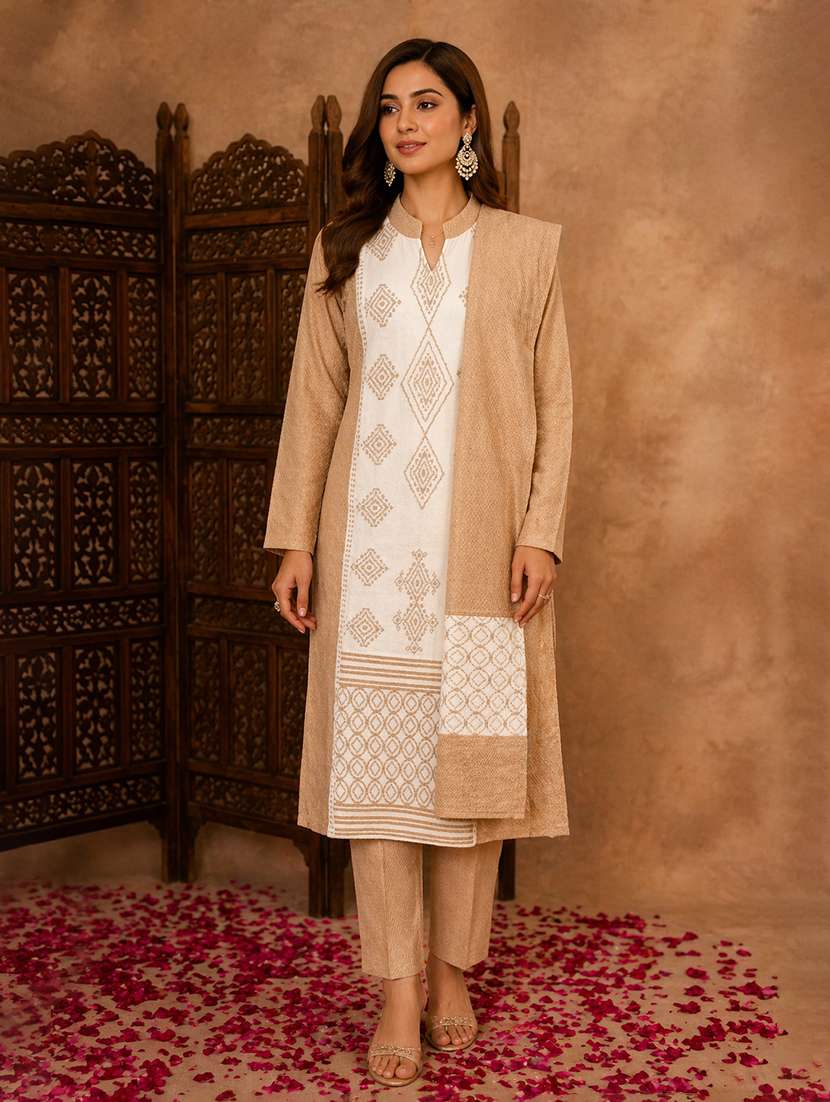 women self design long sleeve kurta pant with dupatta set