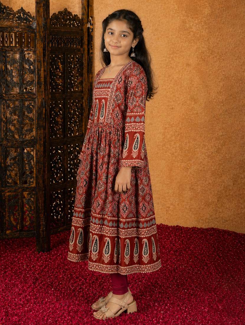 girls printed long sleeves flared kurta - 22511946 -  Standard Image - 3
