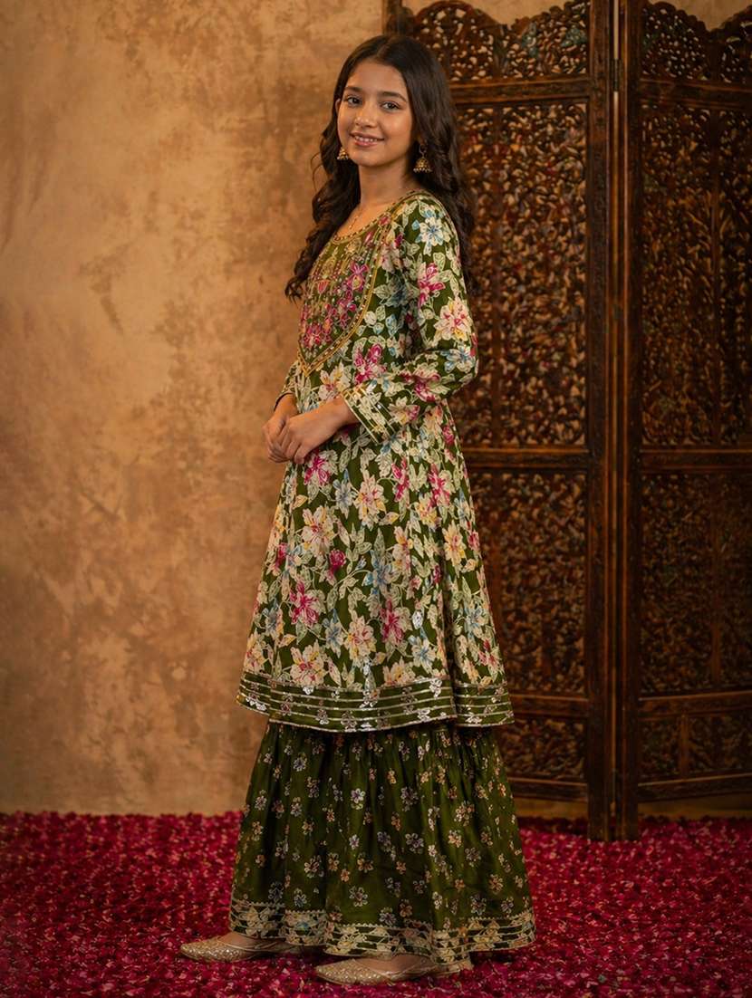 girls printed three quarter sleeves kurta and sharara suit set - 22511981 -  Standard Image - 3