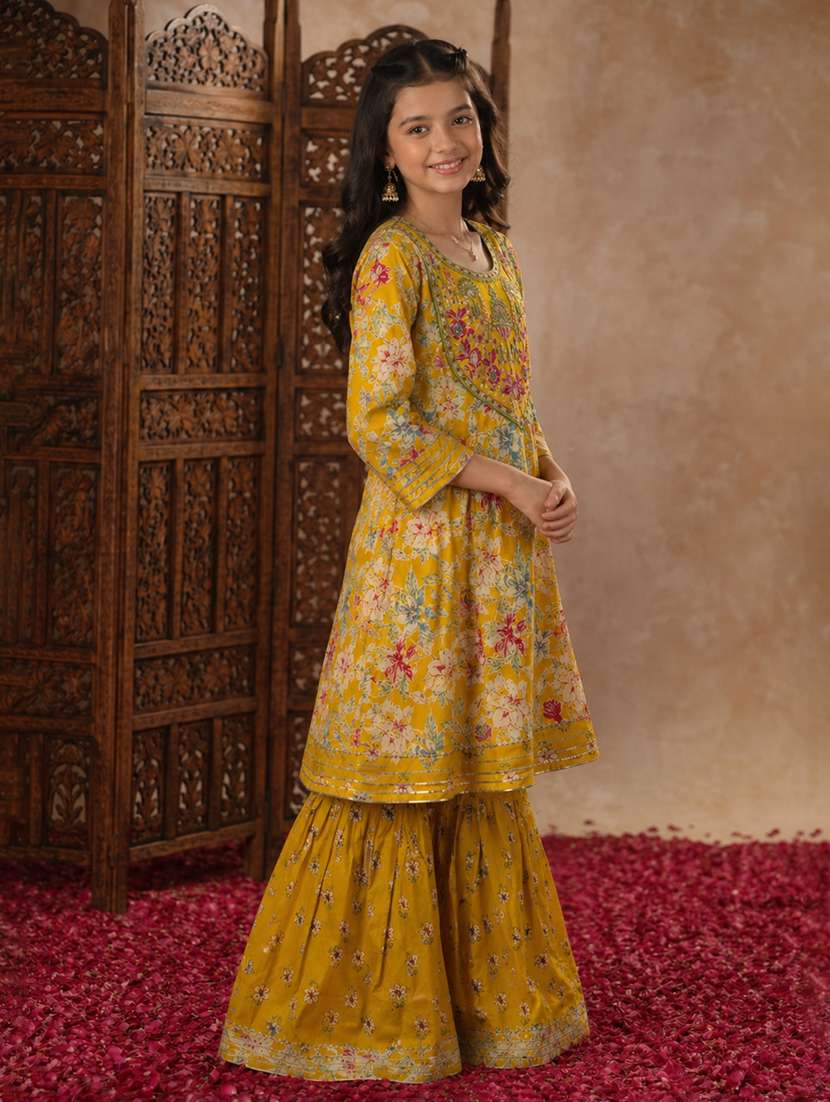 girls printed three quarter sleeves kurta and sharara suit set - 22511982 -  Standard Image - 3