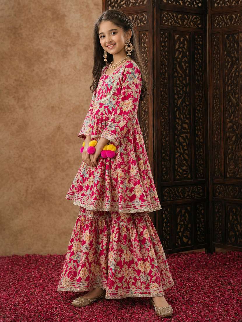 Girls Printed Three Quarter Sleeves Kurta And Sharara Suit Set - 22511985 -  Standard Image - 3