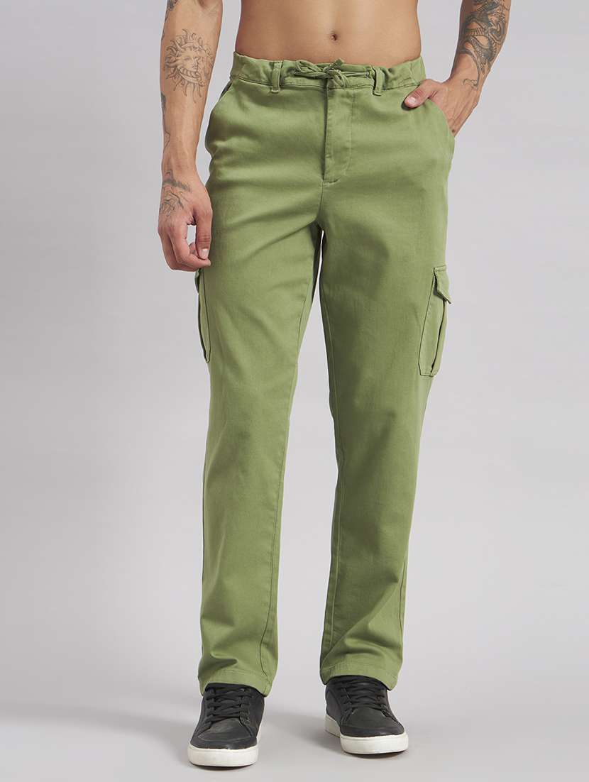 men solid mid rise loose fit cargo 