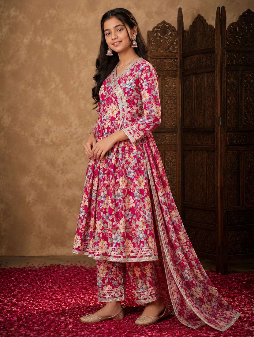 girls printed three quarter sleeves kurta and pant set - 22512827 -  Standard Image - 3