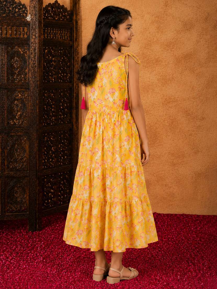 girls printed boat neck tiered kurta - 22512876 -  Standard Image - 3