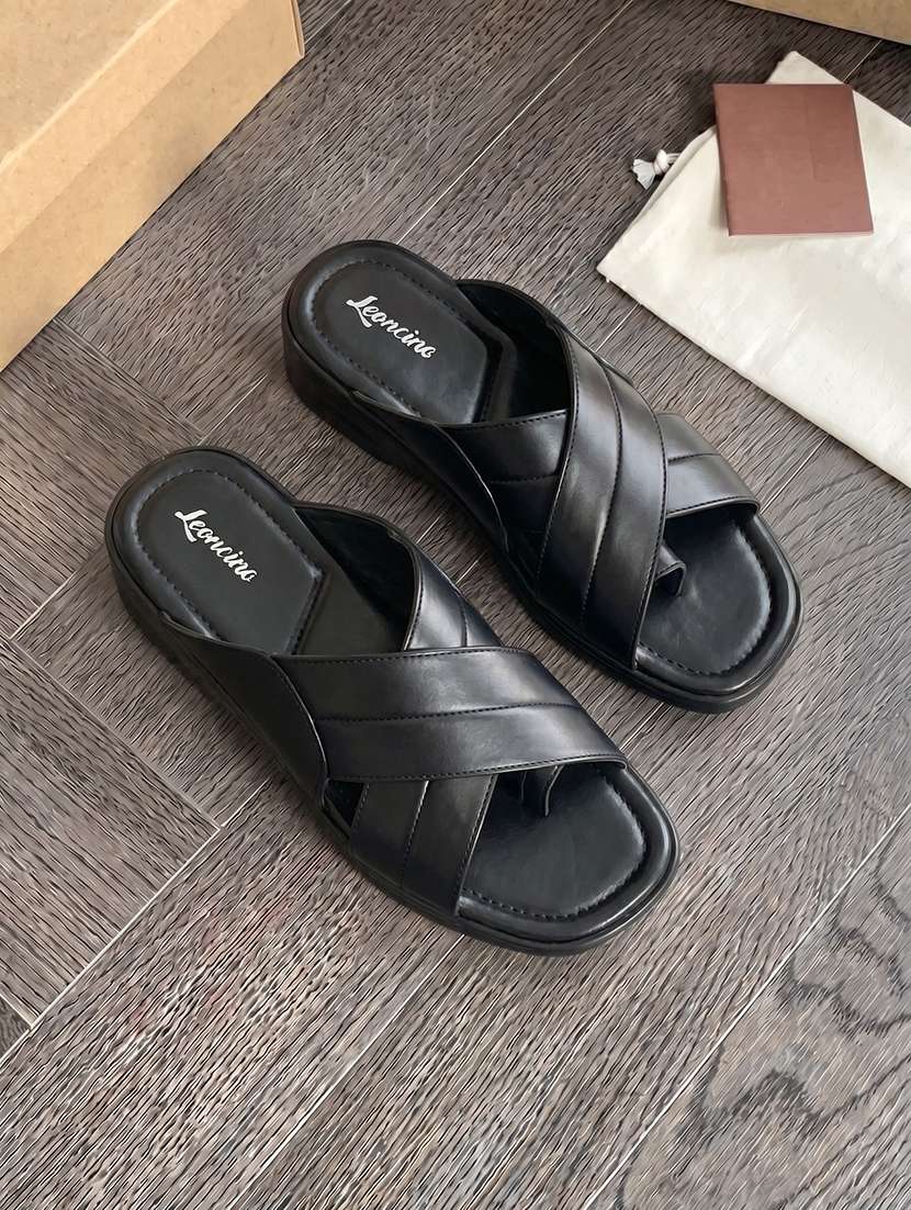 men black toe seperators sandal