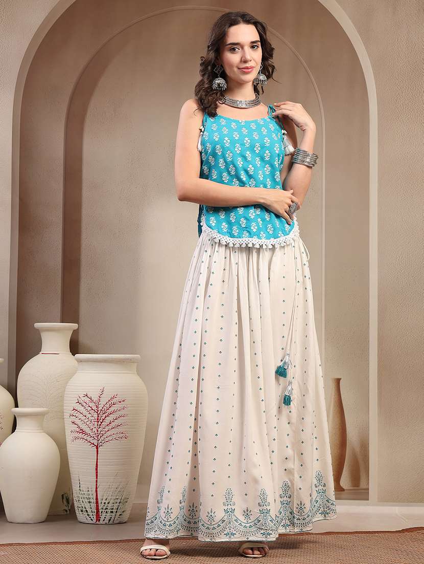 women printed sleeveless top and skirt set