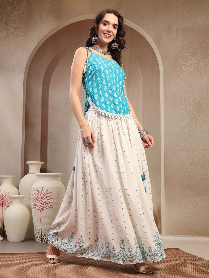 Women Printed Sleeveless Top And Skirt Set - 22512962 -  Standard Image - 3
