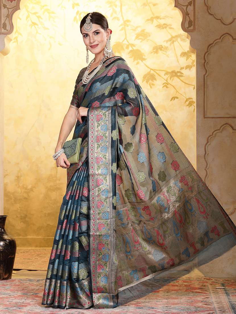 women self design banarasi saree with blouse