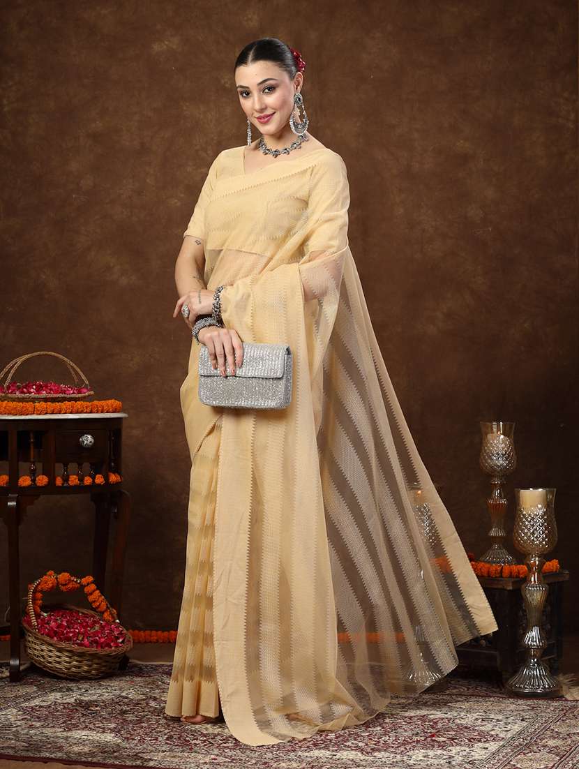 women self design plain saree with blouse