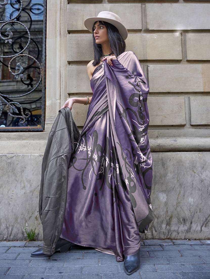 women printed saree with blouse
