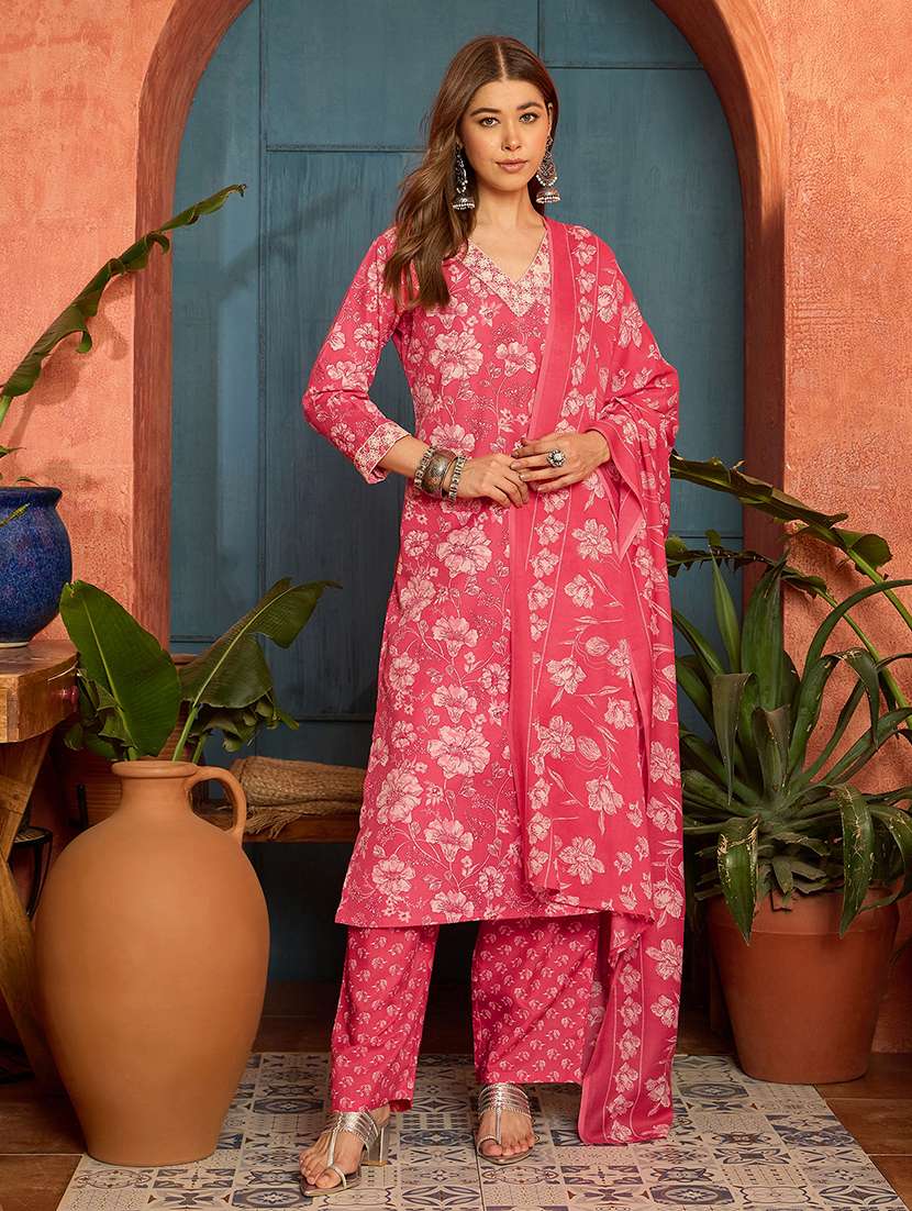 women printed three quarter sleeve kurta pant with dupatta set