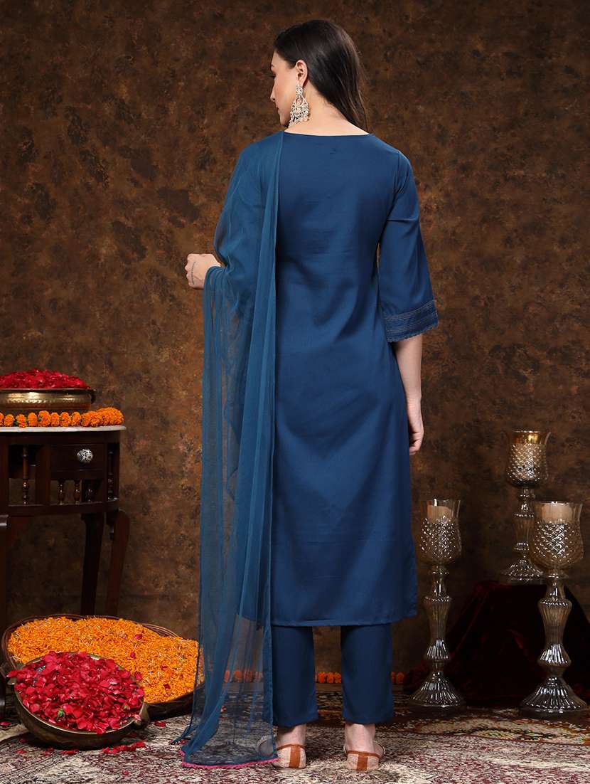 Women Embroidered Three Quarter Sleeve Kurta Pant With Dupatta Set - 22513708 -  Standard Image - 3