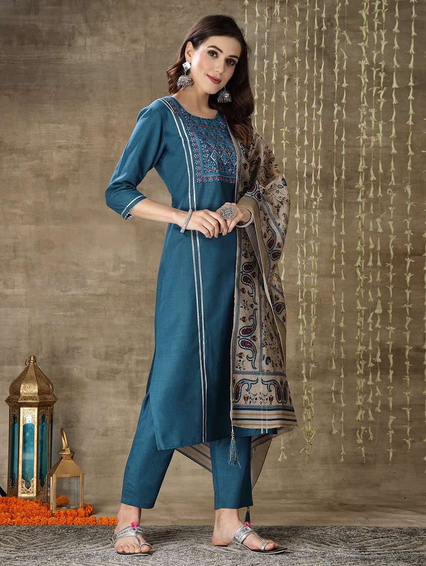 women embroidered three quarter sleeve kurta pant with dupatta set - 22513742 -  Standard Image - 3