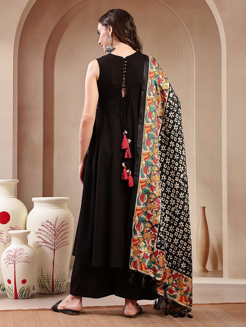 women printed sleeveless kurta and palazzo set with dupatta - 22513817 -  Standard Image - 3