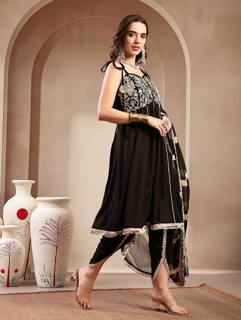 Women Embroidered Sleeveless Kurta And Dhoti Set With Dupatta - 22513820 -  Standard Image - 3