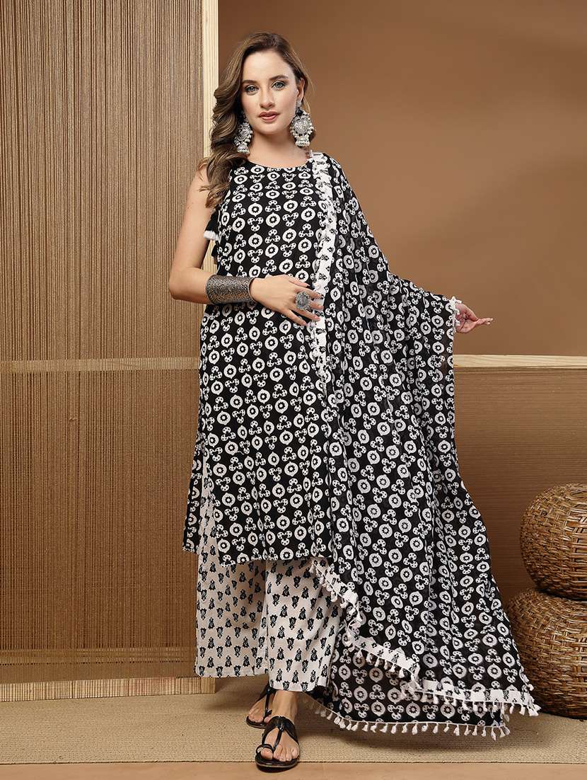 women printed sleeveless kurta and palazzo set with dupatta