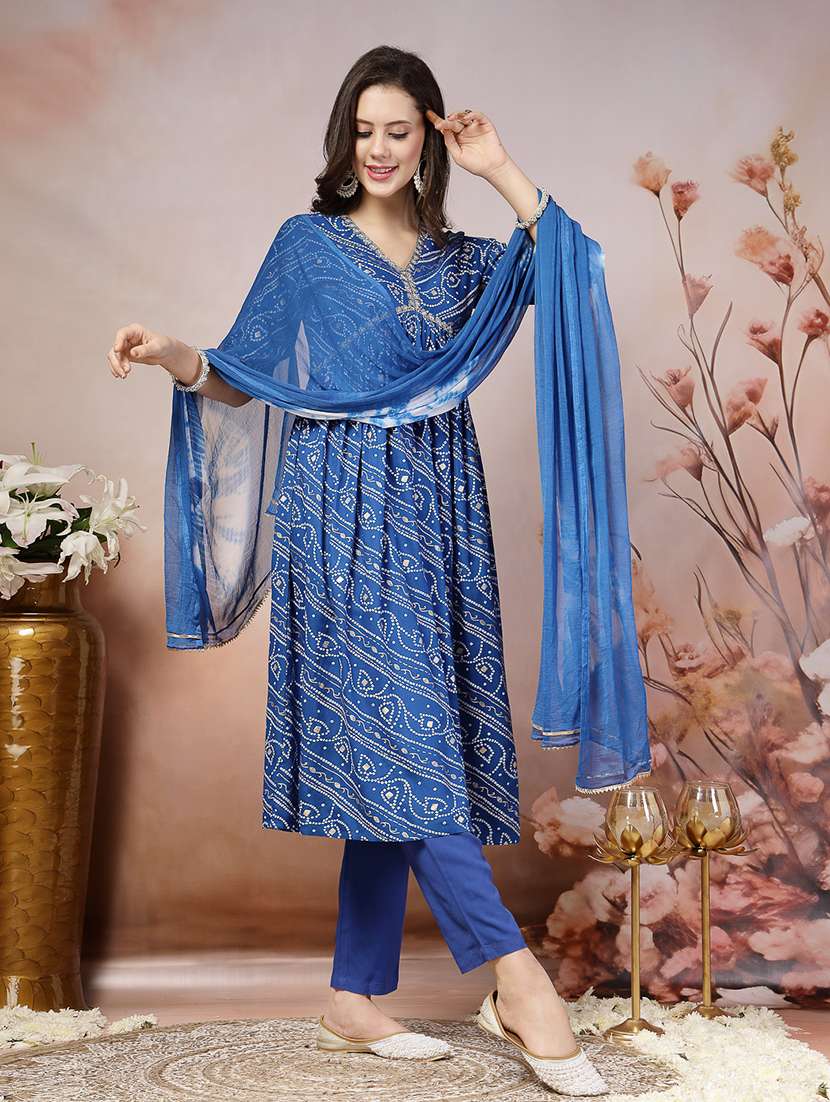 women printed v neck kurta and pant set with dupatta